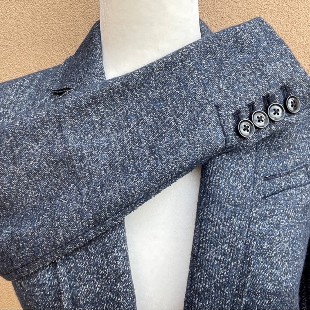 Gorgeous navy blue wool Banana Republic blazer😍